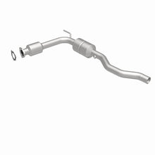 Load image into Gallery viewer, MagnaFlow Direct Fit Catalytic Converter 02 Volkswagen Eurovan 2.8L