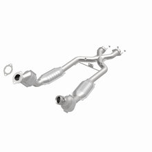Load image into Gallery viewer, MagnaFlow Direct Fit Catalytic Converter 96-98 4.6L *California*