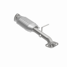 Load image into Gallery viewer, MagnaFlow Direct Fit Catalytic Converter 98-00 Kia Sportage