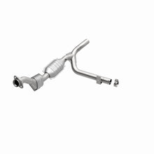 Load image into Gallery viewer, MagnaFlow Direct Fit Catalytic Converter 99 Ford F-150 4.6L
