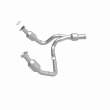 Load image into Gallery viewer, MagnaFlow Direct Fit Catalytic Converter 2015 GMC Yukon XL V8 6.2L