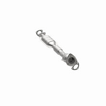 Load image into Gallery viewer, MagnaFlow Direct Fit Catalytic Converter 00-03 Saturn LS Series/LW Series 3.0L Rear (49 State)