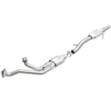 Load image into Gallery viewer, MagnaFlow DF Cat Conv 87-93 Ford Bronco 4.9L/87-95 F-150/F-250 (Non SD)/F-350 (Non SD) PU 4.9L (CA)