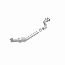 Load image into Gallery viewer, MagnaFlow Direct Fit Catalytic Converter 2005-2006 Pontiac GTO 6.0L Underbody