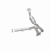 Load image into Gallery viewer, MagnaFlow Direct Fit Catalytic Converter 2017 F-150 3.5 OEM Underbody