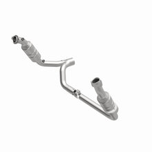 Load image into Gallery viewer, MagnaFlow Direct Fit Catalytic Converter 2006 Dodge RAM 1500 Pickup 5.7L Solid Front Axle
