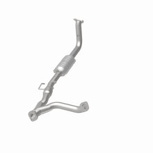 Load image into Gallery viewer, MagnaFlow Direct Fit Catalytic Converter 96-97 3.2L Passport D/S A/T