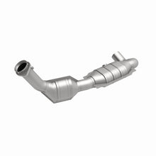 Load image into Gallery viewer, MagnaFlow Direct Fit Catalytic Converter 01 Ford Trucks 4.6L
