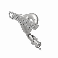 Load image into Gallery viewer, MagnaFlow Direct Fit Catalytic Converter 01-06 Escape 3.0 with oil
