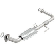 Load image into Gallery viewer, MagnaFlow Direct Fit Catalytic Converter 00-04 Toyota Tundra V8 4.7L Gas