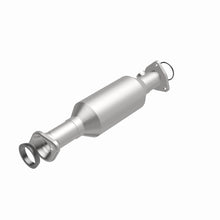Load image into Gallery viewer, MagnaFlow Direct Fit Catalytic Converter 97-01 Honda CR-V 2.0L