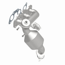 Load image into Gallery viewer, MagnaFlow DF Catalytic Conv 02-03 Lexus ES300 3.0L / 02-03 Toyota Camary 3.0L Rear - California