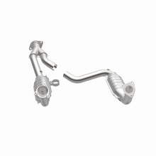 Load image into Gallery viewer, MagnaFlow Direct Fit Catalytic Converter 03-06 Chevy SSR 5.3/6.0 OEM