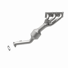 Load image into Gallery viewer, MagnaFlow Direct Fit Catalytic Converter BMW 5 06-07 Front OEM