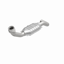 Load image into Gallery viewer, MagnaFlow Direct Fit Catalytic Converter 03-05 Ford Expedition/05-06 Lincoln Navigator 5.4L D/S