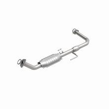 Load image into Gallery viewer, MagnaFlow Direct Fit Catalytic Converter 00-8/04 Toyota Tundra 4.7L D/S Front