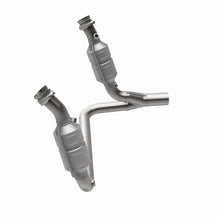 Load image into Gallery viewer, MagnaFlow Direct Fit Catalytic Converter 04 Dodge Durango 3.7L/4.7L