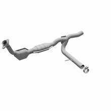 Load image into Gallery viewer, MagnaFlow DF Catalytic Conv 04-06 Ford F-150 Pickup 5.4L 4WD (Exc Heritage Edition) P/S (49 State)