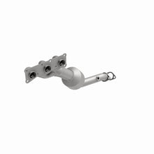 Load image into Gallery viewer, MagnaFlow Direct Fit Catalytic Converter BMW 5 06-07 Front OEM