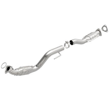 Load image into Gallery viewer, MagnaFlow Direct Fit Catalytic Converter 03-07 GM 2500/3500 Passenger Side