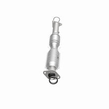 Load image into Gallery viewer, MagnaFlow Direct Fit Catalytic Converter 2004 Acura 3.5RL 3.5L