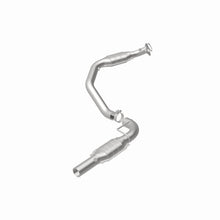 Load image into Gallery viewer, MagnaFlow Direct Fit Catalytic Converter 03-05 Express 2500 4.8L Driver Side