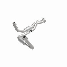 Load image into Gallery viewer, MagnaFlow Direct Fit Catalytic Converter 05-06 Jeep Grand Cherokee 3.7L Y-Pipe Assembly