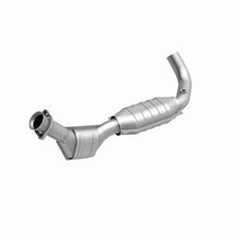 Load image into Gallery viewer, MagnaFlow Direct Fit Catalytic Converter 97-98 Ford F-150 Pickup 4.2L D/S 4WD (49 State)
