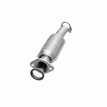 Load image into Gallery viewer, MagnaFlow Direct Fit Catalytic Converter 04 Toyota Sienna 3.3L