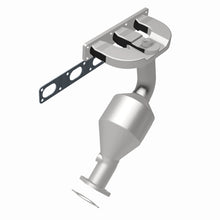 Load image into Gallery viewer, MagnaFlow Direct Fit Catalytic Converter 99-00 BMW Z3 L6 2.8L Rear Manifold
