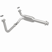 Load image into Gallery viewer, MagnaFlow Direct Fit Catalytic Converter GM 1500/2500/Suburban 5.0L