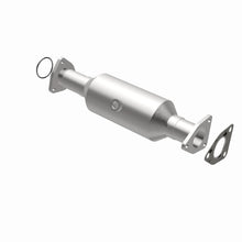 Load image into Gallery viewer, MagnaFlow Direct Fit Catalytic Converter OEM 2001-2002 Acura MDX/2003-2004 Honda Pilot Underbody