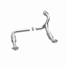 Load image into Gallery viewer, MagnaFlow DF Cat Conv 06-09 Ford Explorer/06-10 Mercury Mountaineer 4.6L Y-Pipe Assembly (49 State)