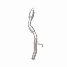 Load image into Gallery viewer, MagnaFlow Direct Fit Catalytic Converter 11-15 Volkswagen Touareg V6 3.6 OEM Underbody
