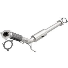 Load image into Gallery viewer, MagnaFlow Direct Fit Catalytic Conv Volvo 02-04 S60 2.3L/S60 2.4L Turbo / 02-04 V70 2.3L/2.4L Turbo