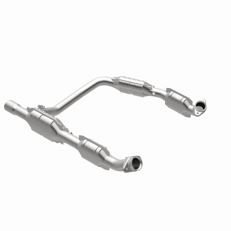 MagnaFlow Direct Fit Catalytic Converter 06 Ford E350 Van 5.4L