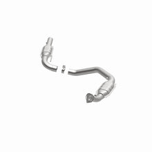 Load image into Gallery viewer, MagnaFlow Direct Fit Catalytic Converter 03-05 Express 2500 4.8L Driver Side