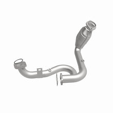 Load image into Gallery viewer, MagnaFlow Direct Fit Catalytic Converter 00-03 Ford Taurus 3.0L