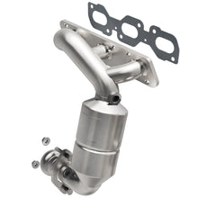 Load image into Gallery viewer, MagnaFlow Direct Fit Catalytic Converter 01-06 Escape 3.0 with oil