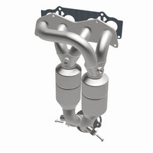 Load image into Gallery viewer, MagnaFlow Direct Fit Catalytic Converter 01-03 Toyota RAV4 2.0L