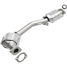 Load image into Gallery viewer, MagnaFlow DF Cat Conv 99-05 Subaru Forester/96-97 &amp; 99-05 Impreza/01-03 Legacy/00-05 Outback Frt/Rr