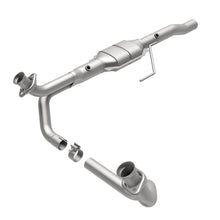 Load image into Gallery viewer, MagnaFlow Direct Fit Catalytic Converter 01 Dodge Ram 1500