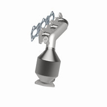 Load image into Gallery viewer, MagnaFlow Direct Fit Catalytic Converter 00 Suzuki Grand Vitara 2.5L