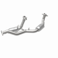 Load image into Gallery viewer, MagnaFlow Direct Fit Catalytic Converter 96-99 Taurus 3.4L Front C