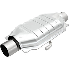Load image into Gallery viewer, MagnaFlow Universal Catalytic Converter 2.5in Inlet 2.5in Outlet 16in Length 6.375in Width