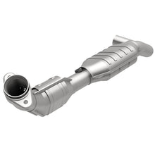 Load image into Gallery viewer, MagnaFlow Direct Fit Catalytic Converter 03 Lincoln Navigator 5.4L
