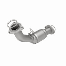 Load image into Gallery viewer, MagnaFlow Direct Fit Catalytic Converter 99-02 Toyota 4 Runner 3.4L Front