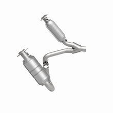 Load image into Gallery viewer, MagnaFlow Direct Fit Catalytic Converter Dakota 05-06 6 3.7L