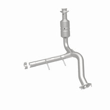 Load image into Gallery viewer, MagnaFlow Direct Fit Catalytic Converter 2009-2010 F-150 4.6 L Underbody