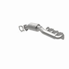 Load image into Gallery viewer, MagnaFlow Direct Fit Catalytic Converter 02-04 Volkswagen Passat 4.0L